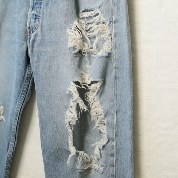VTG LEVIS 501 Made In USA Distressed Thrashed Rigid Denim Jeans Grunge Sz 38x29 - Picture 5 of 11